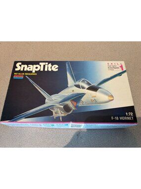 Monogram SnapTite F-18 Hornet 1/72 Scale Vintage Aircraft Model Kit #1103